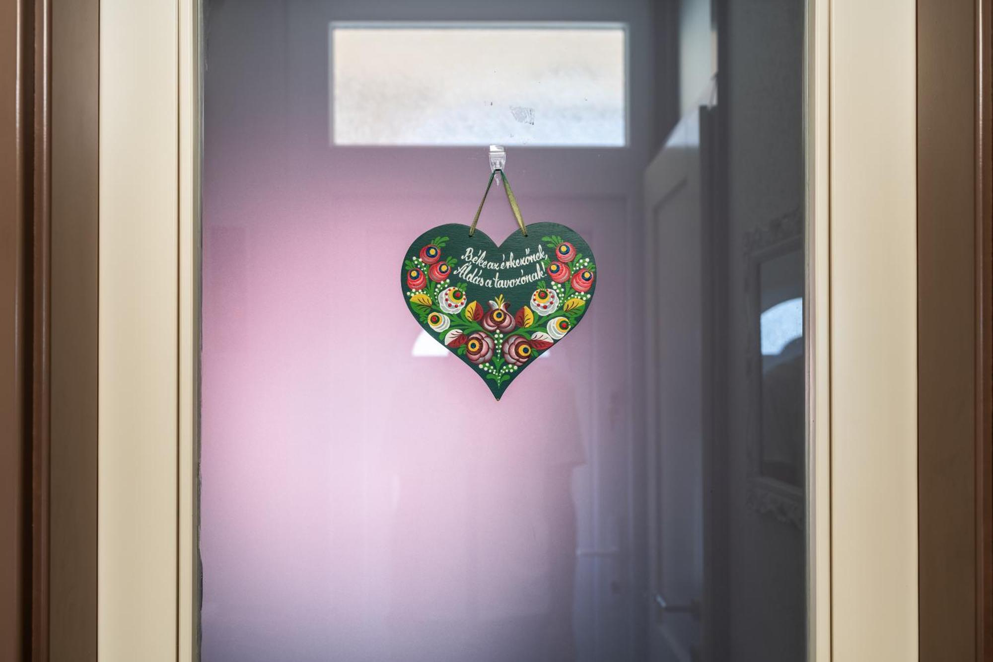 Flower Apartment ヘーヴィーズ エクステリア 写真